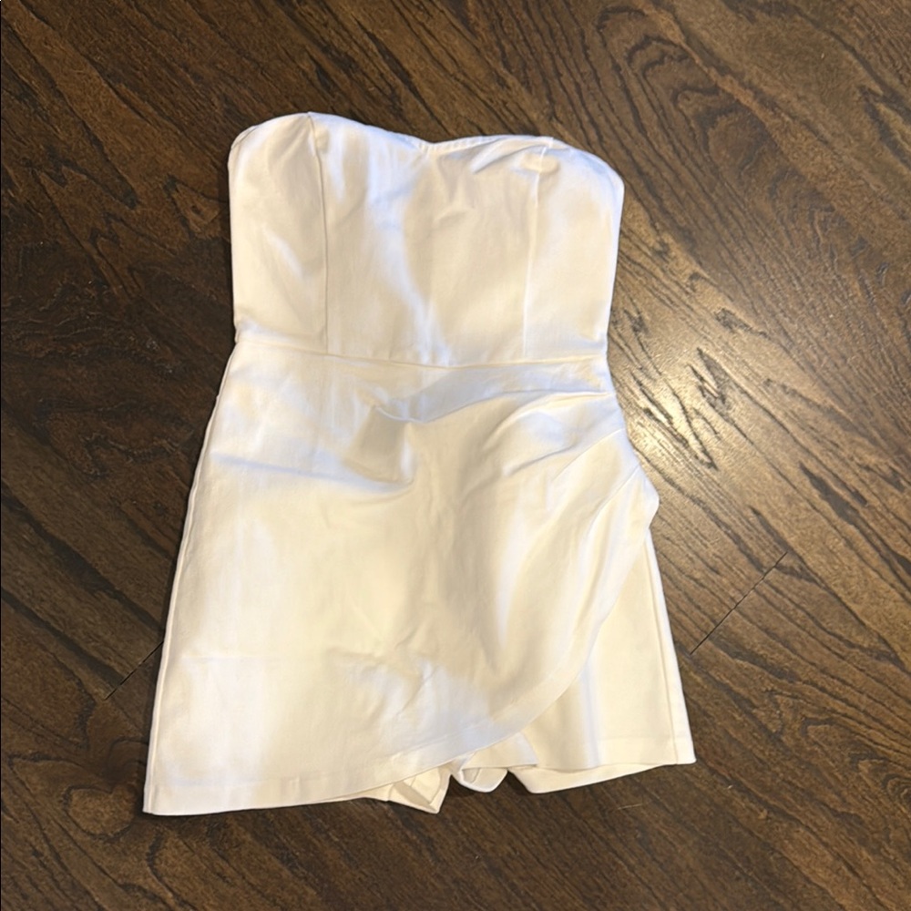Flying Tomato Strapless Cream Mini Dress